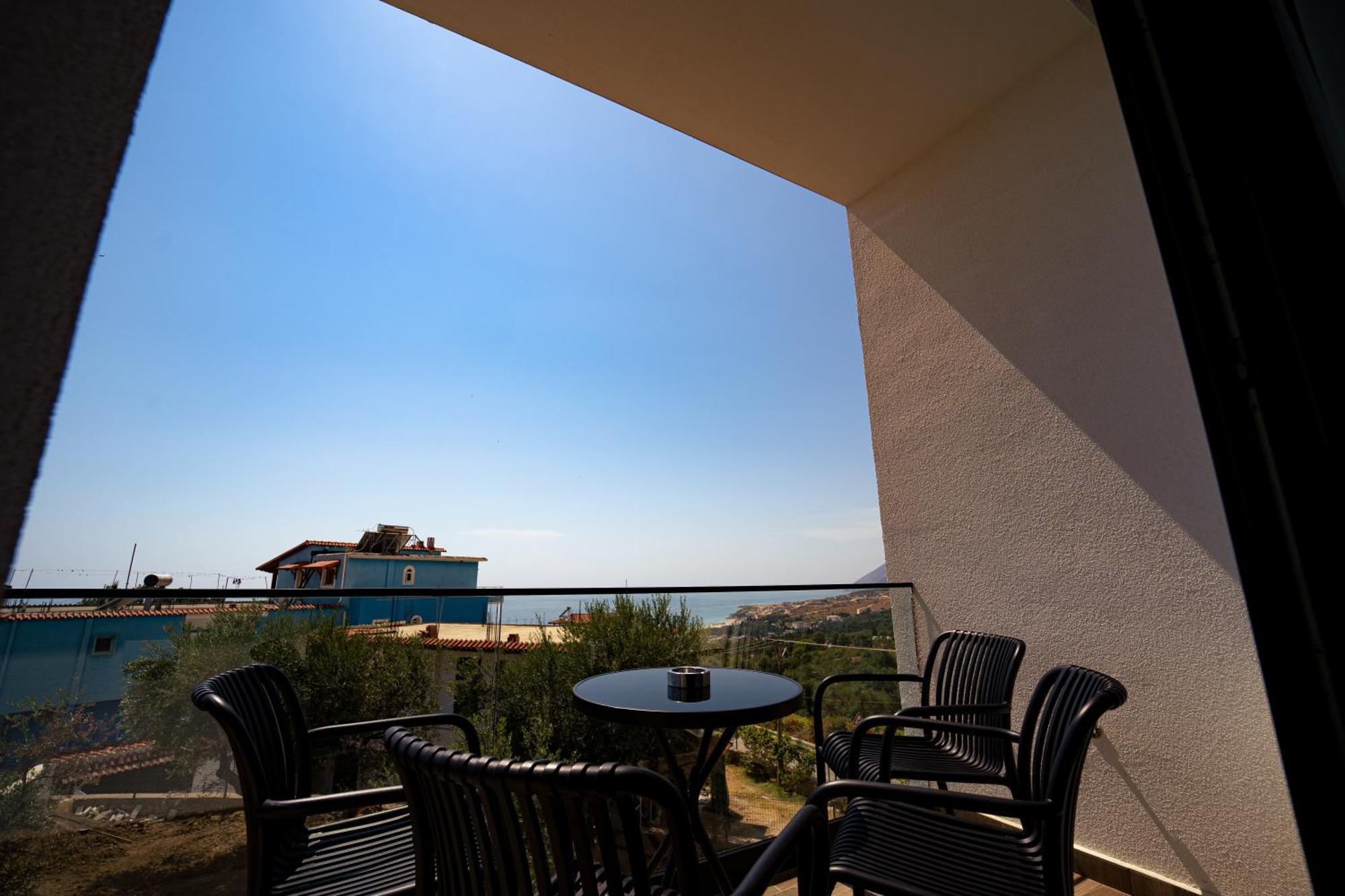 Hotel Vila 19 Dhërmi Extérieur photo
